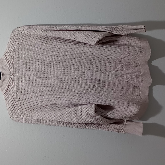 Knit, raglan sleeve sweater in size M from Express - Picture 2 of 4